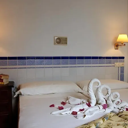 Boutique Plaza Cantarero 4* 内尔哈