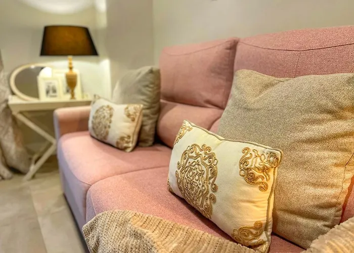 Boutique Plaza Cantarero 2* 内尔哈