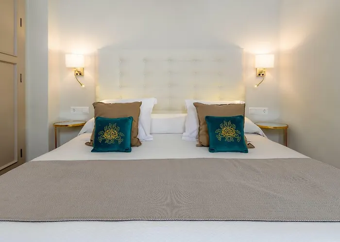 Boutique Plaza Cantarero Nerja