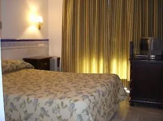 בית הארחה Boutique Plaza Cantarero 2*